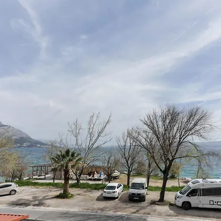 Ap Next To Sandy Beach Дуче